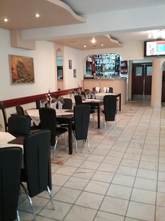 Pensiune Restaurant Sfinx Buşteni 外观 照片
